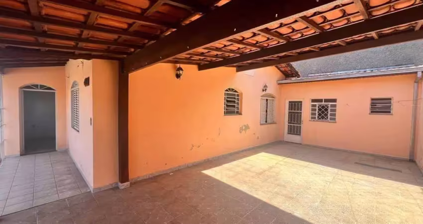 Casa com 2 quartos à venda na Rua das Palmeiras, 125, Vila Mota, Bragança Paulista
