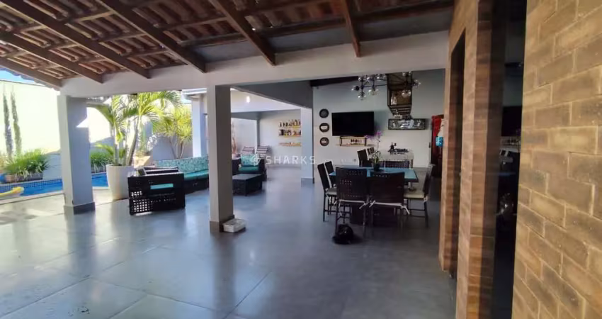 Casa Jardim Mont Serrat 394m²