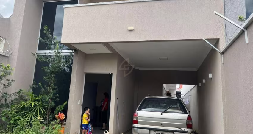 Casa Res. Canadá 227m²