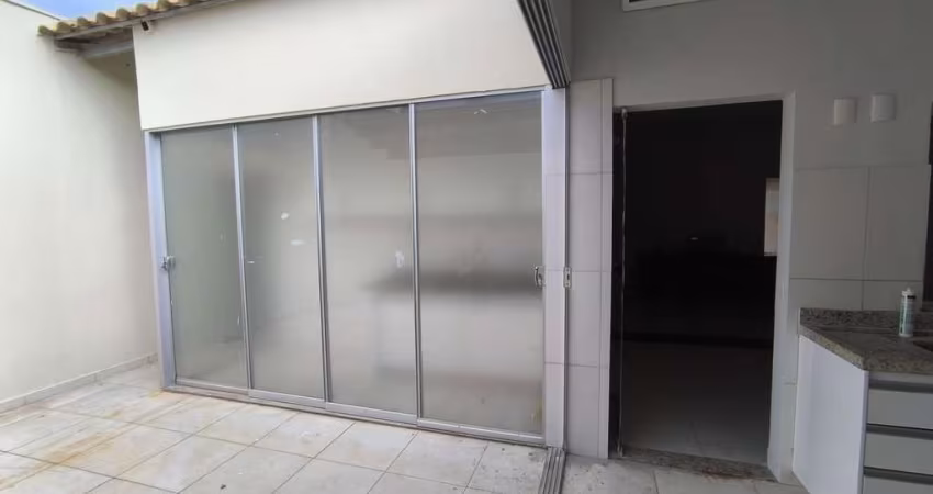 Casa Cond. Guanabara II 198m²