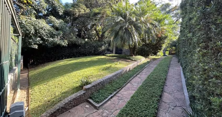 Casa para Locação em São Paulo, Jardim Novo Mundo, 6 dormitórios, 3 banheiros, 8 vagas