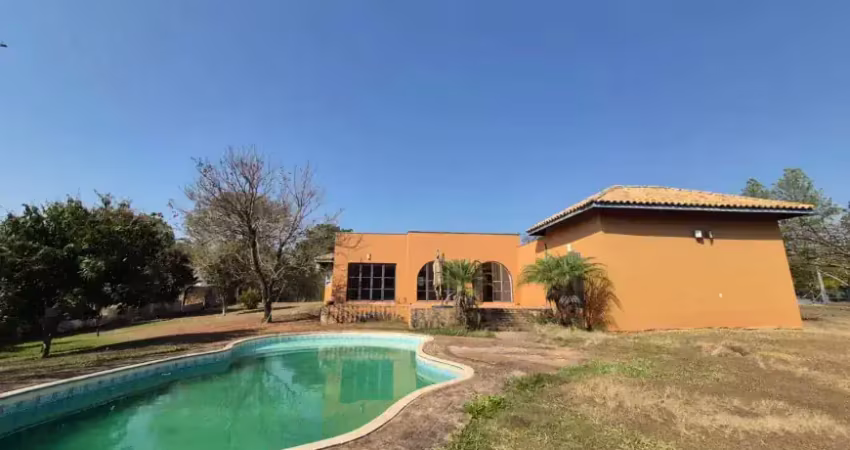Chacara com 4 quartos e piscina no condominio vale das laranjeiras em indaiatuba sp.