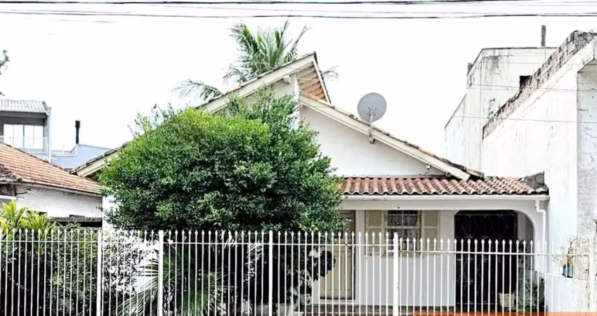 Casa na Av. Expedicionário José Pedro Coelho em   Tubarão/SC