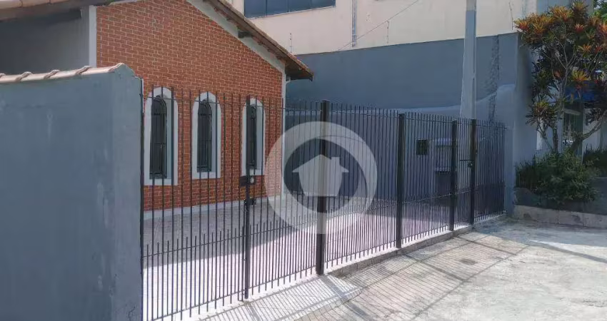 Casa com 3 dormitórios para alugar, 190 m² por R$ 4.067,00/mês - Jardim das Indústrias - São José dos Campos/SP
