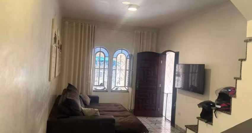 Lindo sobrado tipo casa, 115 m² de área construída e 125 m2 de terreno; - SO4138