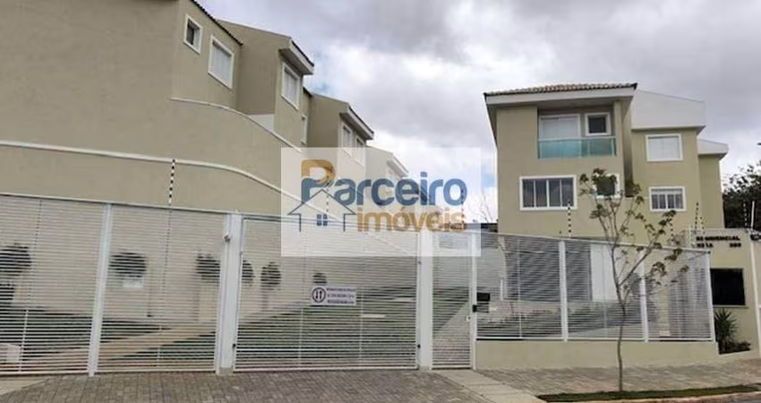 Excelente casa tipo sobrado em condomínio fechado, Jardim Fernandes