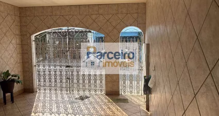 Lindo sobrado tipo casa, 115 m² de área construída e 125 m2 de terreno;