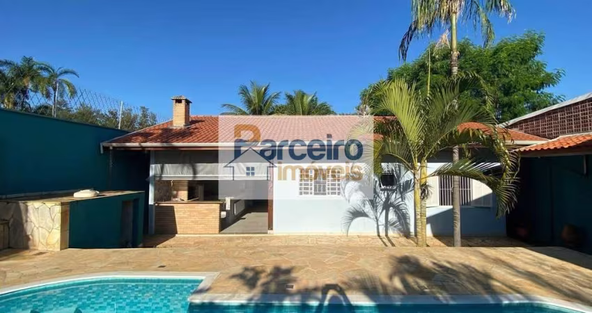 Casa com 3 quartos à venda, 191 m² por R$ 900.000,00 - Nova Jaguariúna - Jaguariúna/SP