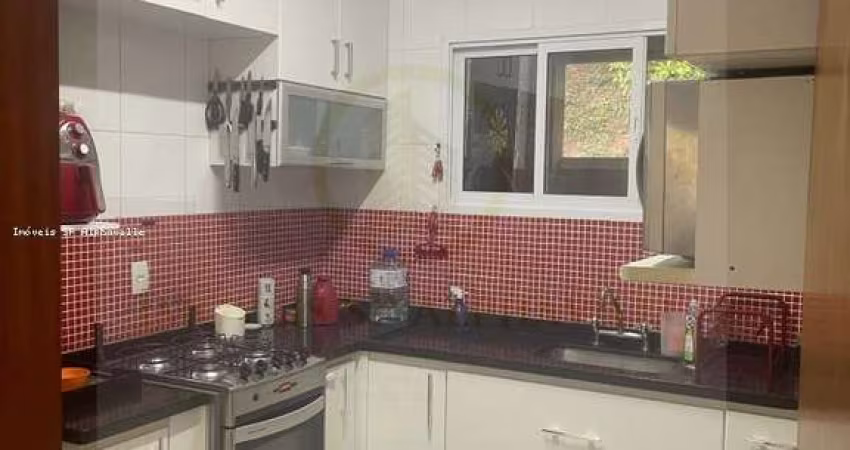 Casa em Condomínio para Venda em Santana de Parnaíba, Alphaville, 3 dormitórios, 1 suíte, 4 banheiros, 3 vagas