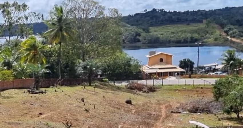 Terreno de 8.440 m2 do lado da Lagoa Aruá
