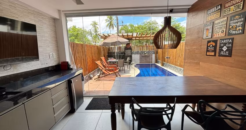 Duplex com 3 quartos, churrasqueira e piscina privativa