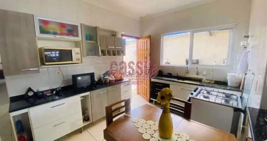 Casa de 3 dorms em Praia Grande bairro Tupi zona 2