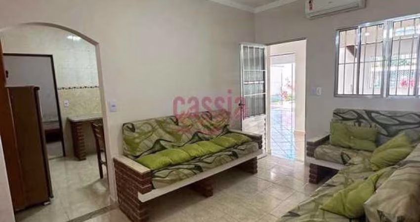 Casa com 2 dorms, Maracanã, Praia Grande - R$ 750 mil, Cod: 4285