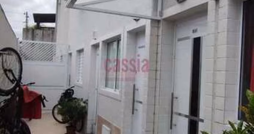 Casa de Condomínio com 2 quartos, Glória, Praia Grande - R$ 260 mil, Cod: 4556