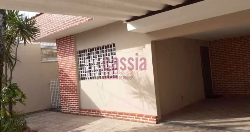 Casa com 3 quartos, Maracanã, Praia Grande - R$ 600 mil, Cod: 4610
