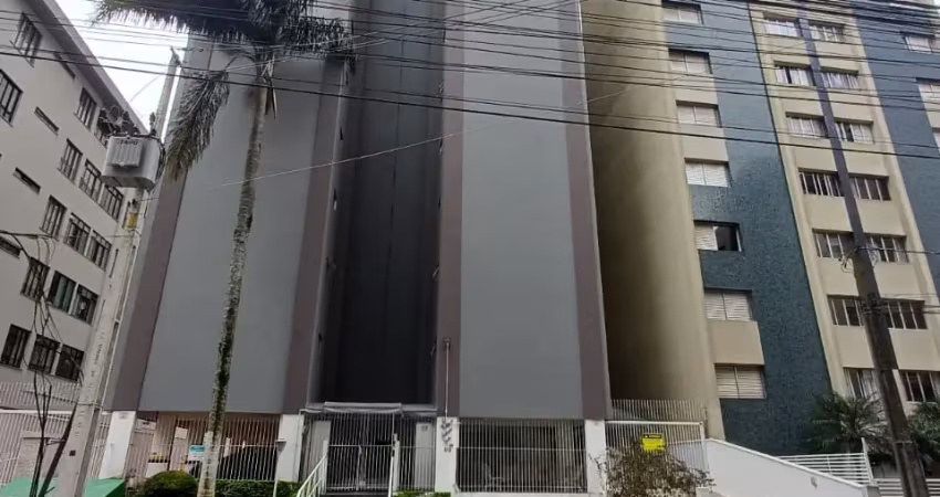Apartamento em excelente localização andar alto no água verde