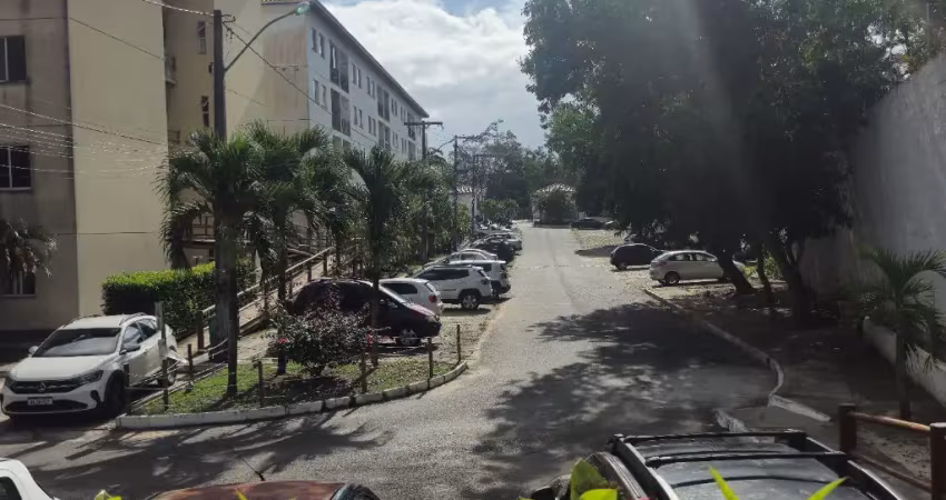 Apartamento 2/4 sendo uma suíte Condomínio Bosque da Aldeia