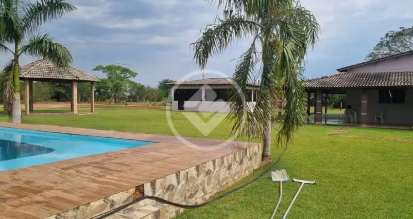 Pousada e pesqueiro pantanal região de barão de melgaço a beira do rio cuiabá com a baia de chacororé nos fundo codigo: 107130