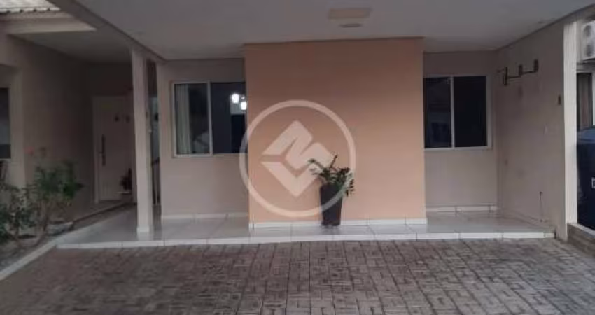 Casa em Condomínio Fechado no Jardim Petrópolis codigo: 70310