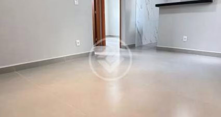 Apartamento Chapada dos Pampas, Dois quartos, Sala ampla para dois ambientes, porcelanato, iluminação em led, móveis planejados na cozinha, box no banheiro, pedra são gabriel, Valor R$ 239.000,00 codi