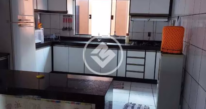 Vende-se casa de 325 m² no bairro Jardim Maringá 2 - 3 quartos sendo 1 suíte - Várzea Grande (MT) - Valor: R$ 500.000,00 codigo: 107195