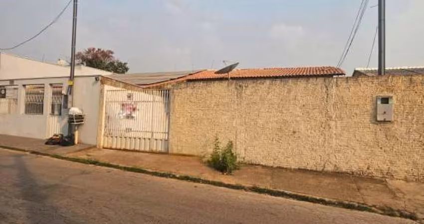 CASA LOCALIZADA A 2K DO SHOPPING ESTAÇÃO NO BAIRRO JARDIM ARAÇÁ codigo: 84366