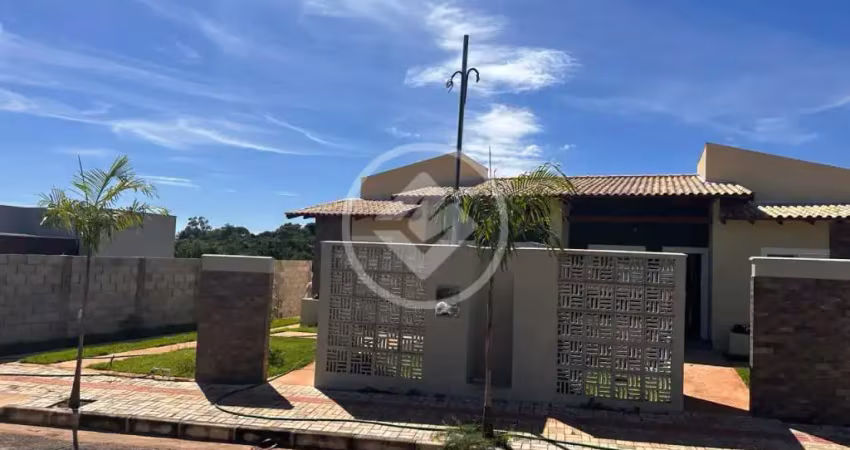Lindo sobrado em chapada dos guimarães, 2 suítes, 125m² de área construída, 290m² de terreno, próximo a praça. codigo: 70093