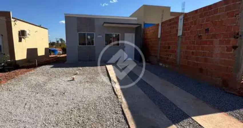 Casa com 2 quartos com terreno de 225m², novo mundo várzea grande codigo: 134369