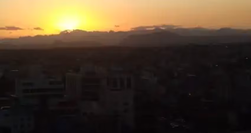 Alugo apto com 2 quartos, sendo 1 suite, garagem,  imbetiba, macaé/rj