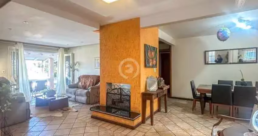 Casa à venda em novo hamburgo, ideal, com 4 quartos, com 390.2 m²