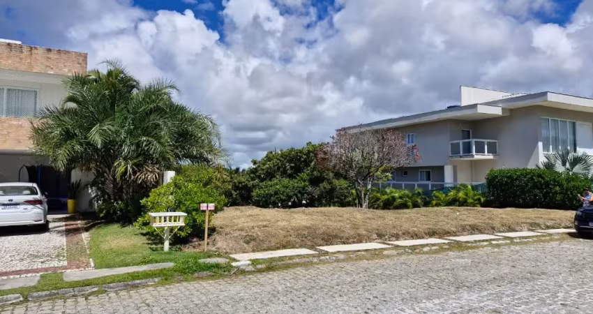 Excelente investimento! terreno com 900m², próximo ao mar, em condomínio com total infraestrutura e segurança!