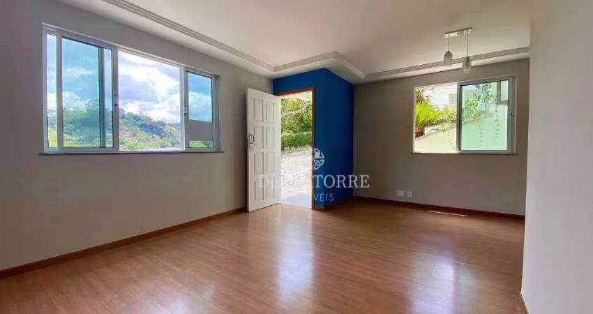 Casa com 4 dormitórios à venda, 130 m² por r$ 750.000,00 - iucas - teresópolis/rj