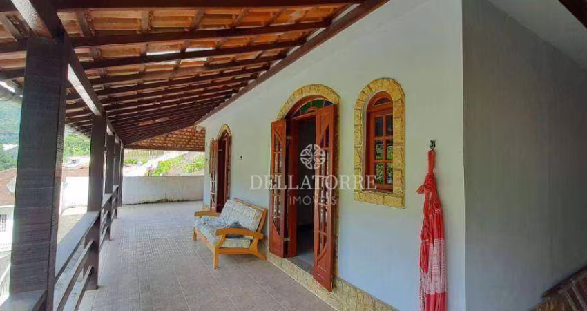 Casa com 3 dormitórios à venda, 90 m² por R$ 650.000,00 - Pimenteiras - Teresópolis/RJ