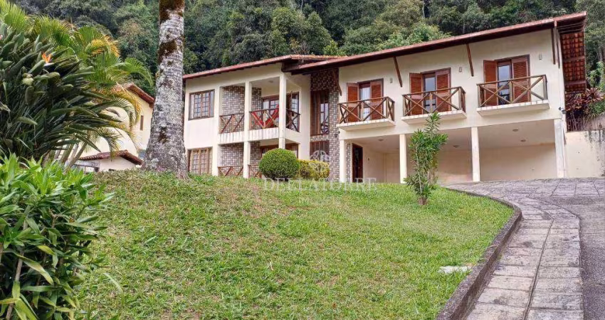 Casa com 4 dormitórios à venda, 272 m² por R$ 1.700.000,00 - Taumaturgo - Teresópolis/RJ