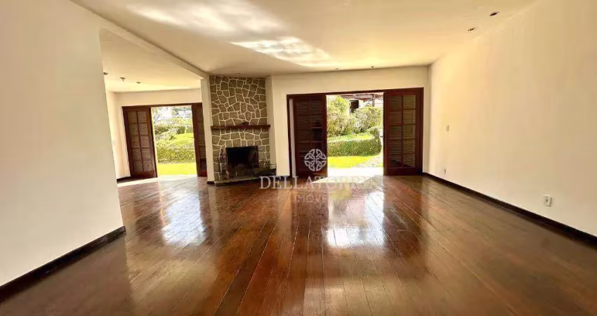 Casa com 5 dormitórios à venda, 212 m² por R$ 979.000,00 - Alto - Teresópolis/RJ