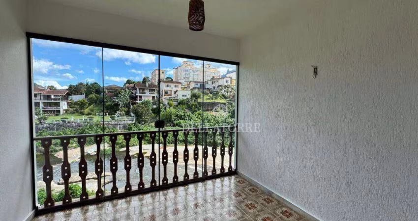 Apartamento com 2 dormitórios à venda, 74 m² por R$ 360.000,00 - Cascata Guarani - Teresópolis/RJ