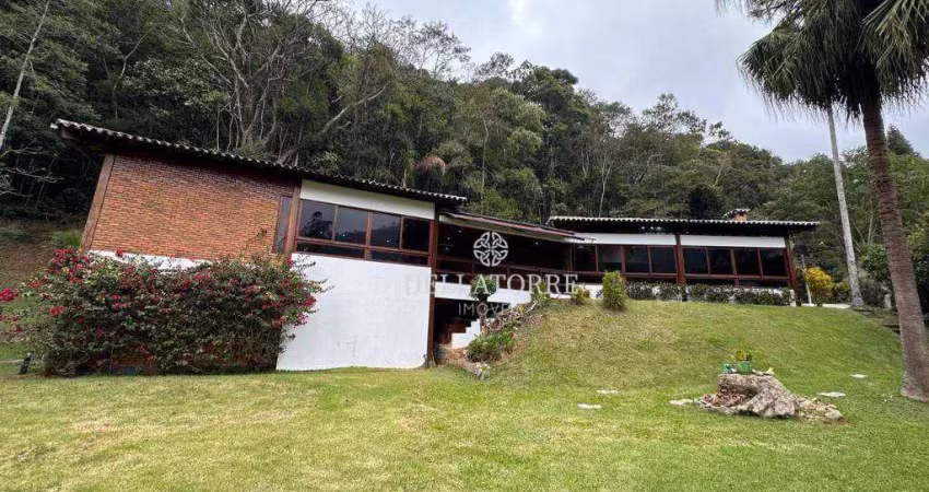 Casa com 5 quartos, 258 m² - venda por r$ 3.800.000 ou aluguel por r$ 12.390/mês - parque do imbui - teresópolis/rj