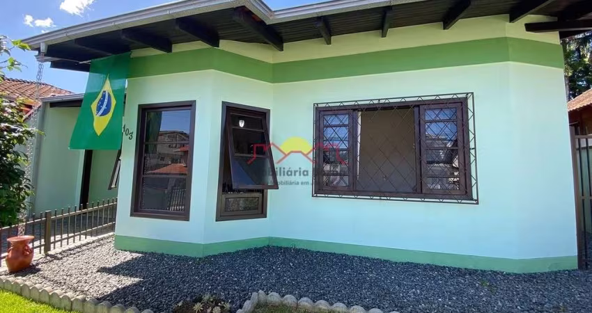 Casa Averbada Semi Mobiliada com Suíte no Floresta