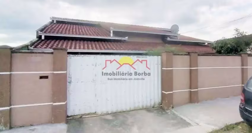 Casa com Amplo Terreno no Aventureiro