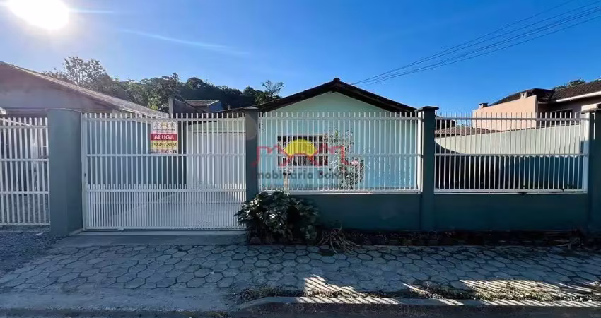 Casa com 3 quartos para alugar no Itinga, Joinville 