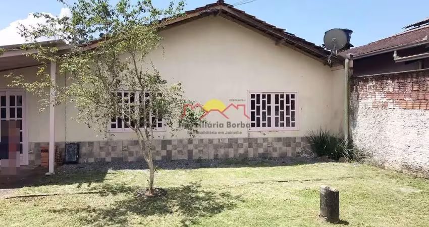 Casa com 02 Quartos no Paranaguamirim