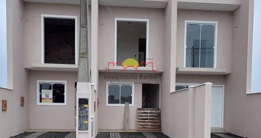 Sobrado Geminado com 02 Quartos e Sacada
