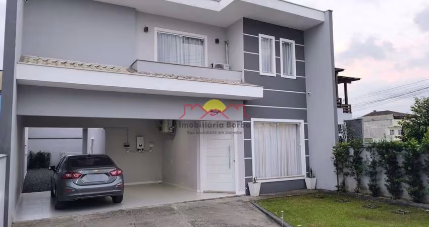 Linda Casa Semi Mobiliada com 04 Quartos e Edícula