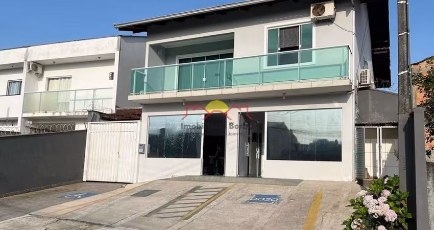 Casa Averbada com 02 Salas Comerciais