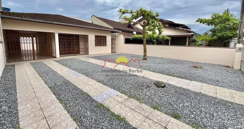Casa com 02 Dormitórios e Edícula