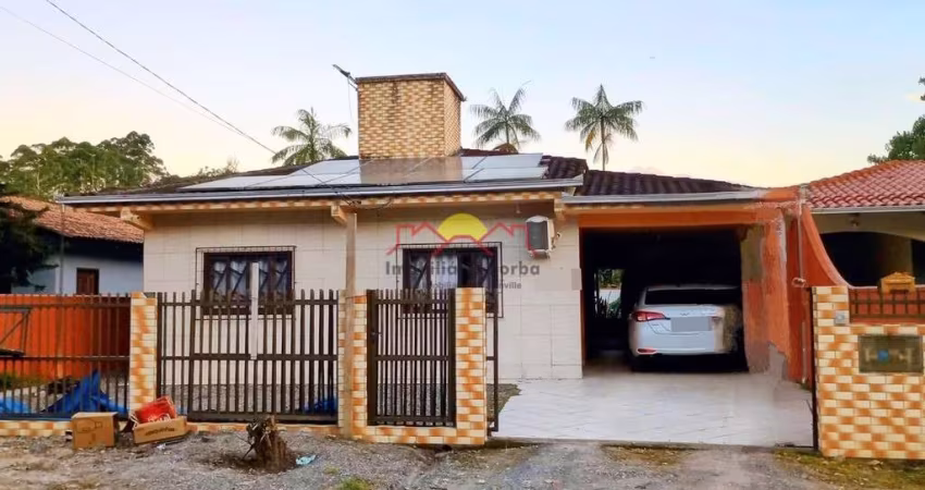 Casa Semi Mobiliada com 03 Quartos e Piscina