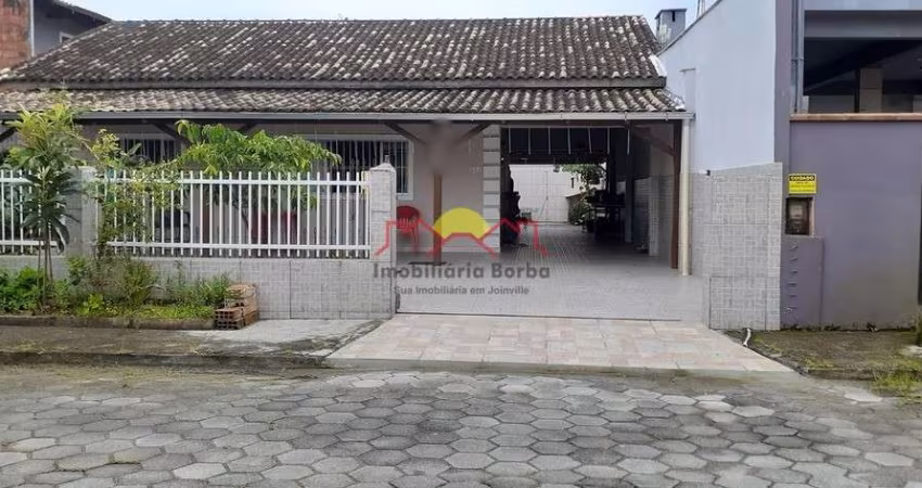 Casa Averbada Semi Mobiliada com 03 Quartos