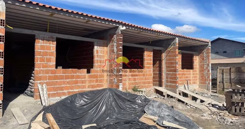Casa Geminada com 02 Dormitórios