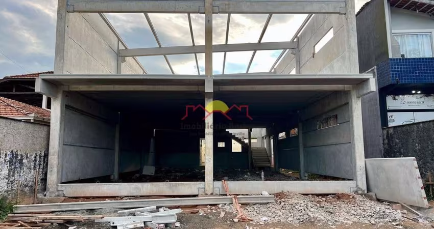 SALA/ LOJA COM 381,59m² NO BAIRRO BOEHMERWALD!