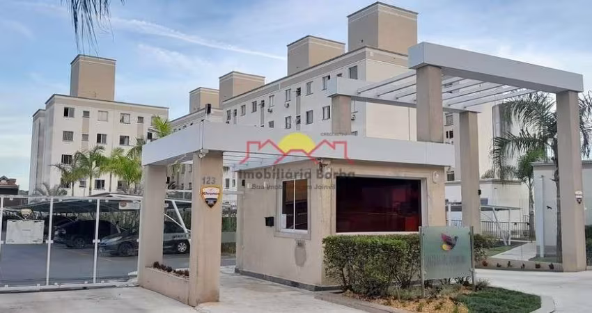 Apartamento com 02 Quartos no Paranaguamirim